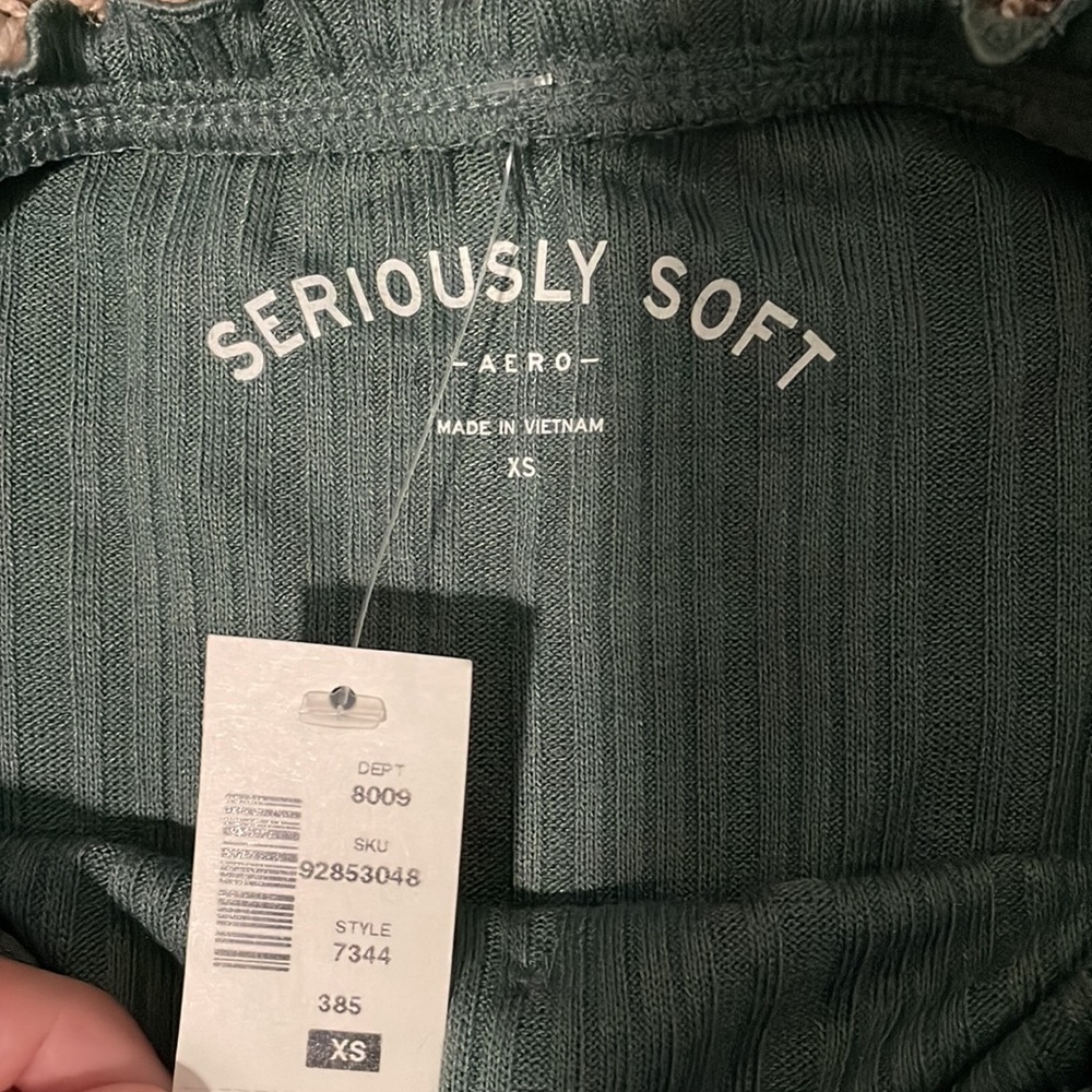 AEROPOSTALE off the shoulder long sleeve - Picture 2 of 2